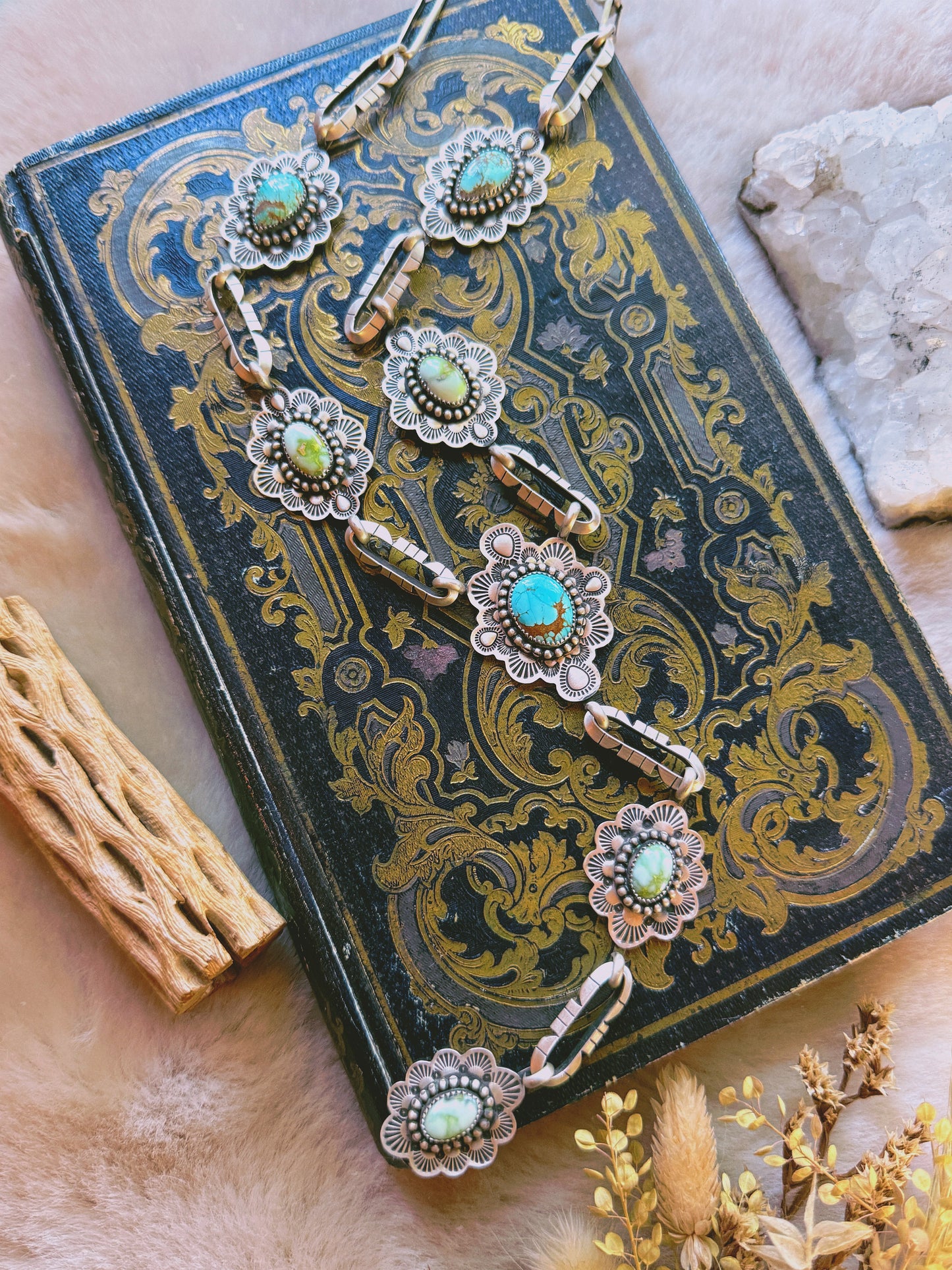 Heirloom signature sawcut lariat with Palomino and Sierra Bella turquoise