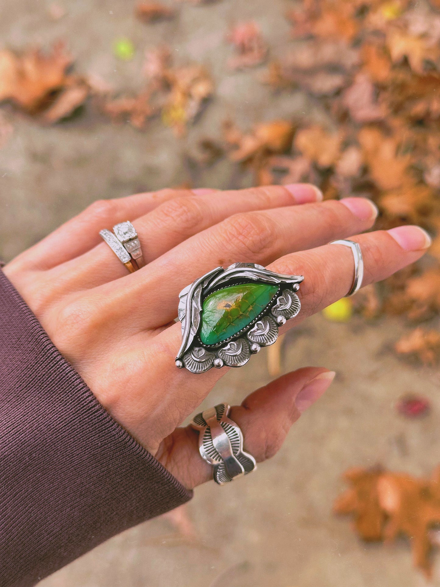 Botanical Ring with Stunning Ombré Green to Teal Turquoise